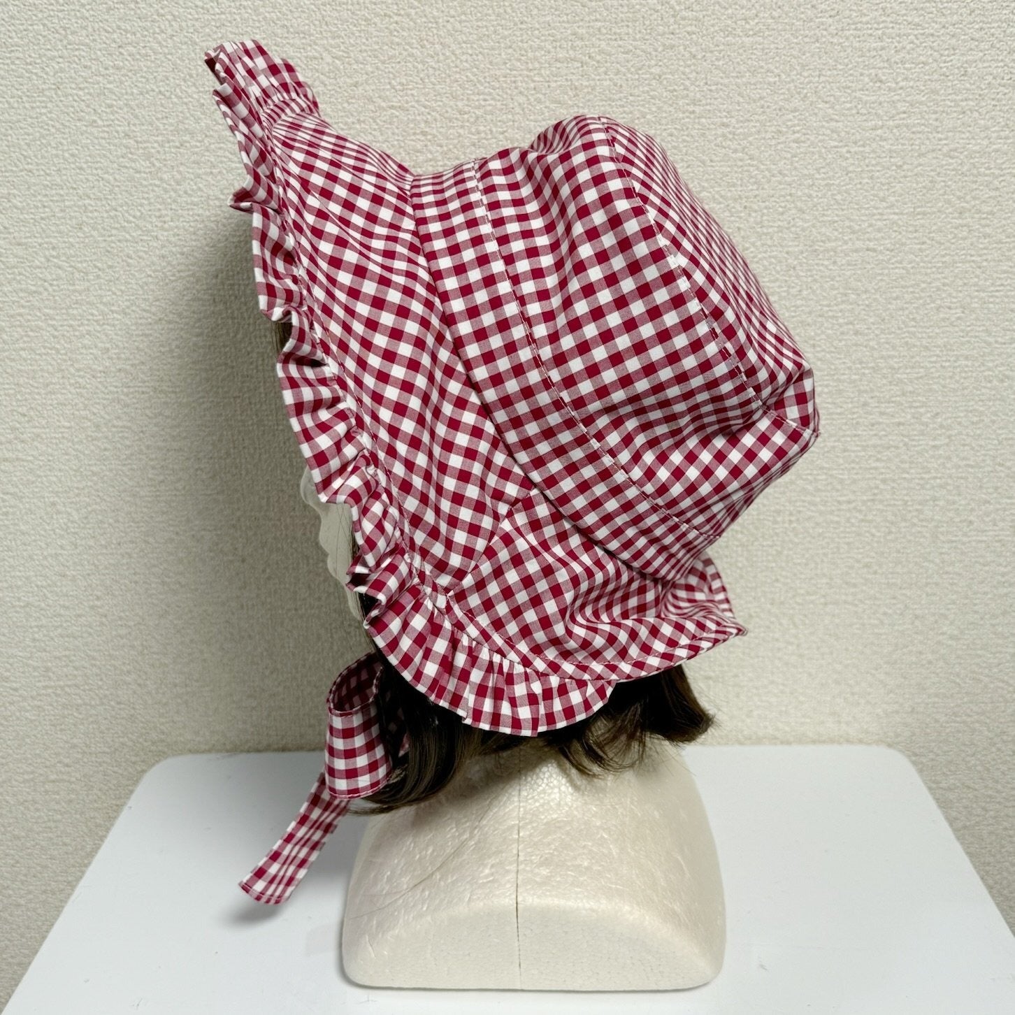 [Gota física] Sombrero con volantes de caída física [Guingán rojo cereza]