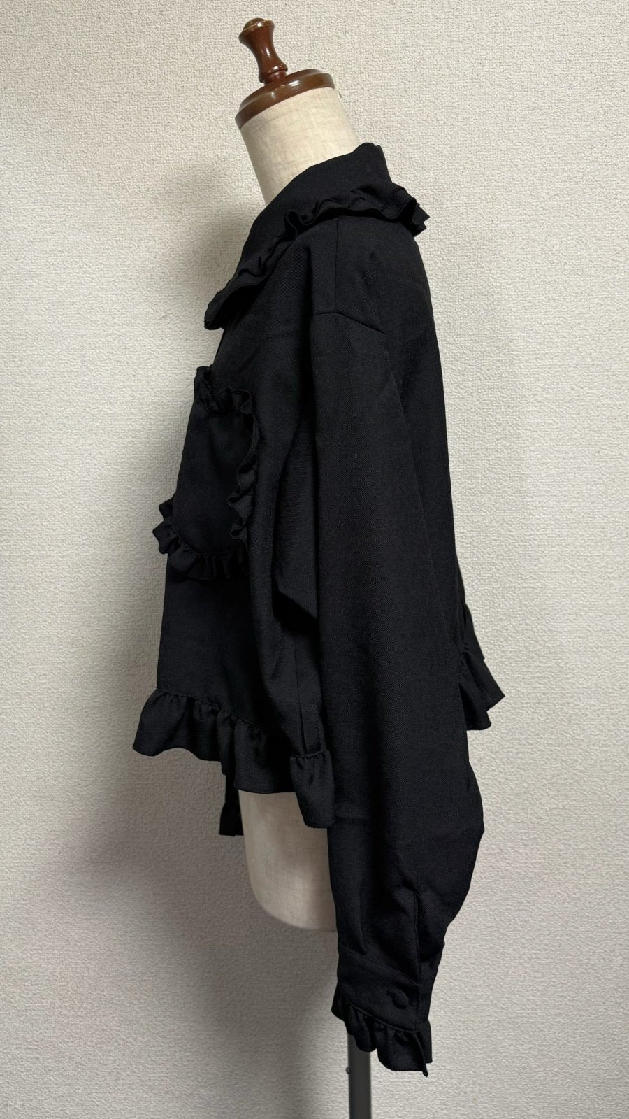 [Physical Drop] Physical drop heart pocket blouse jacket [black]