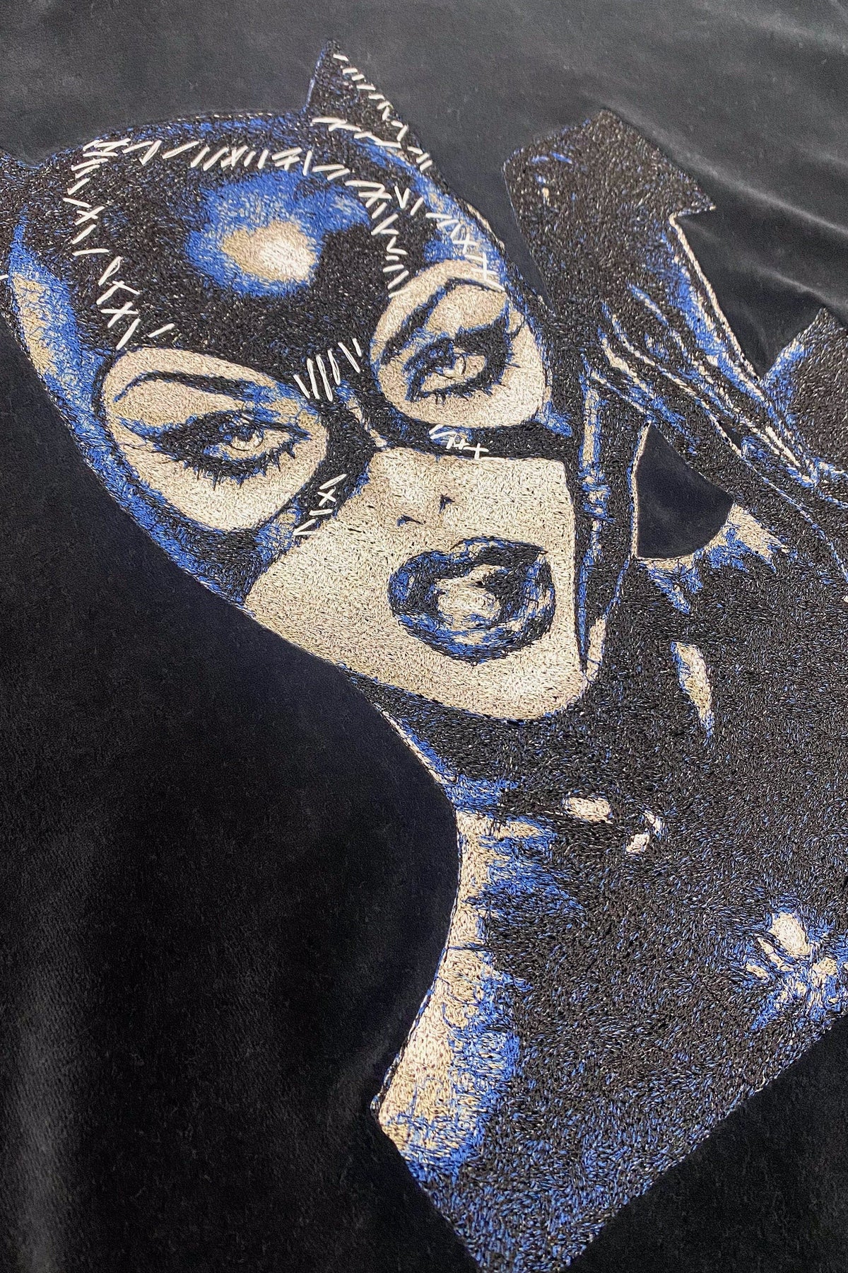 【New Rose】　　CATWOMAN PHOTOSTITCH HOODIE /VELOR