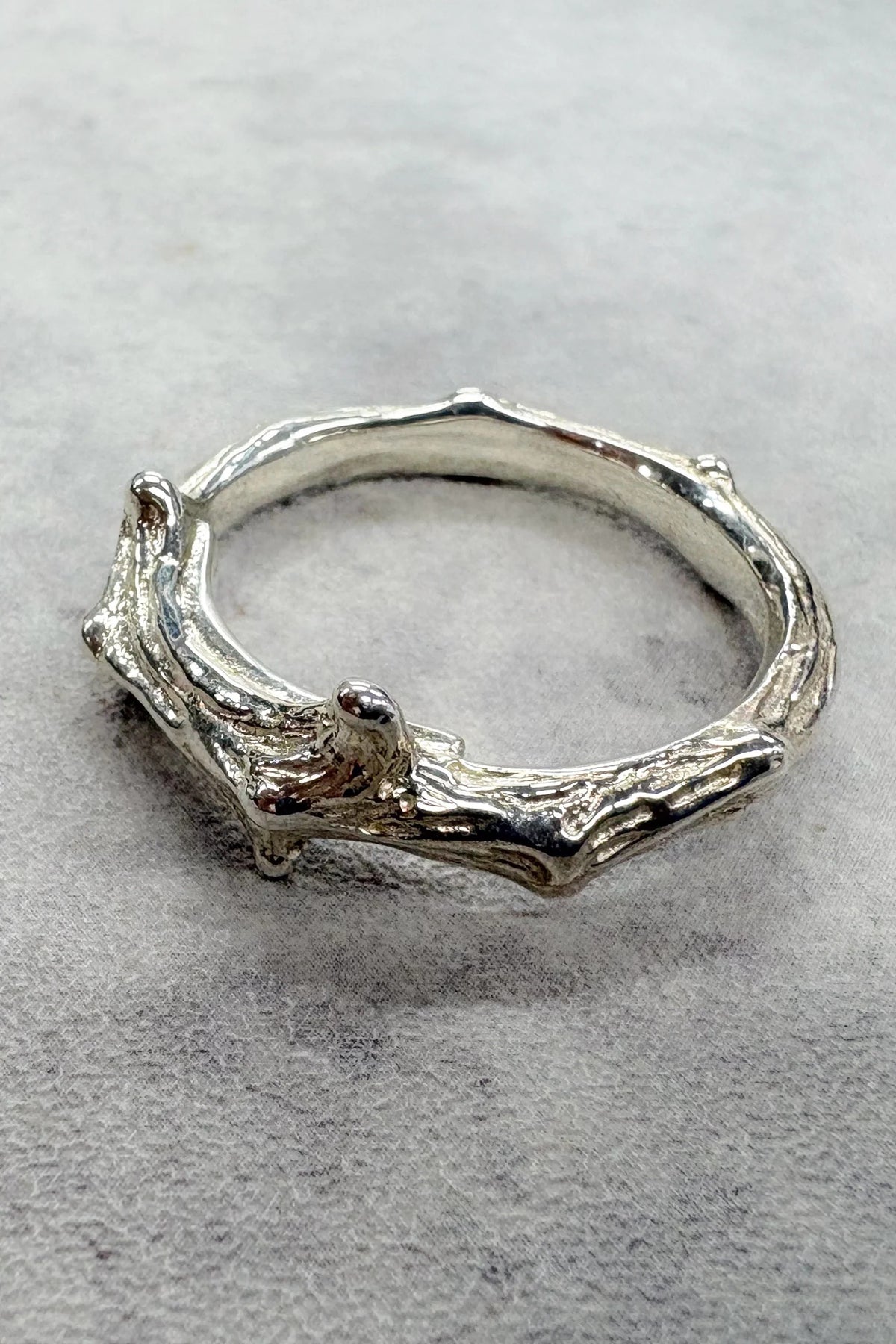 【New Rose】　THORN Ring