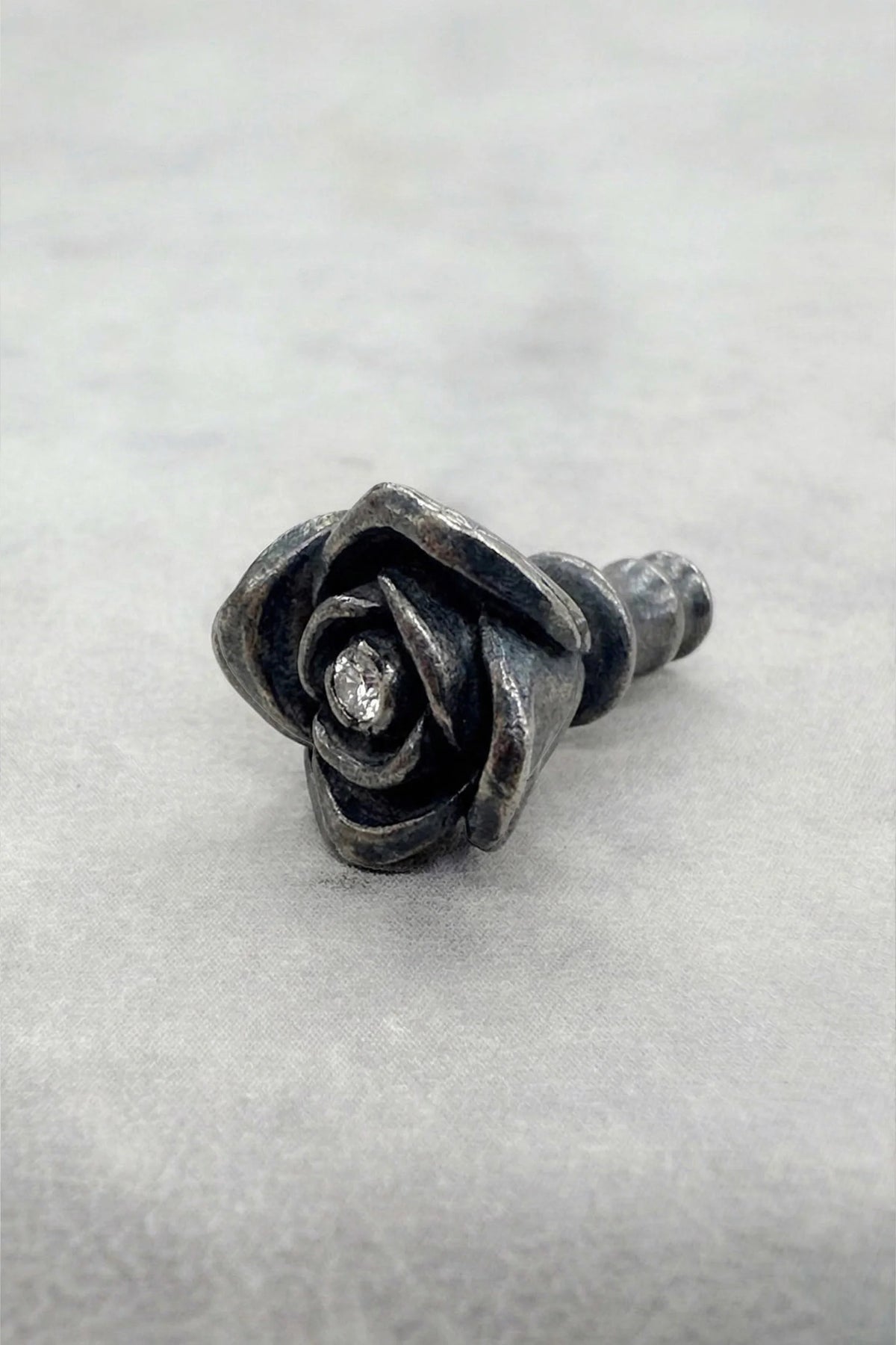 【New Rose】　ROSE PIERCED EARRING