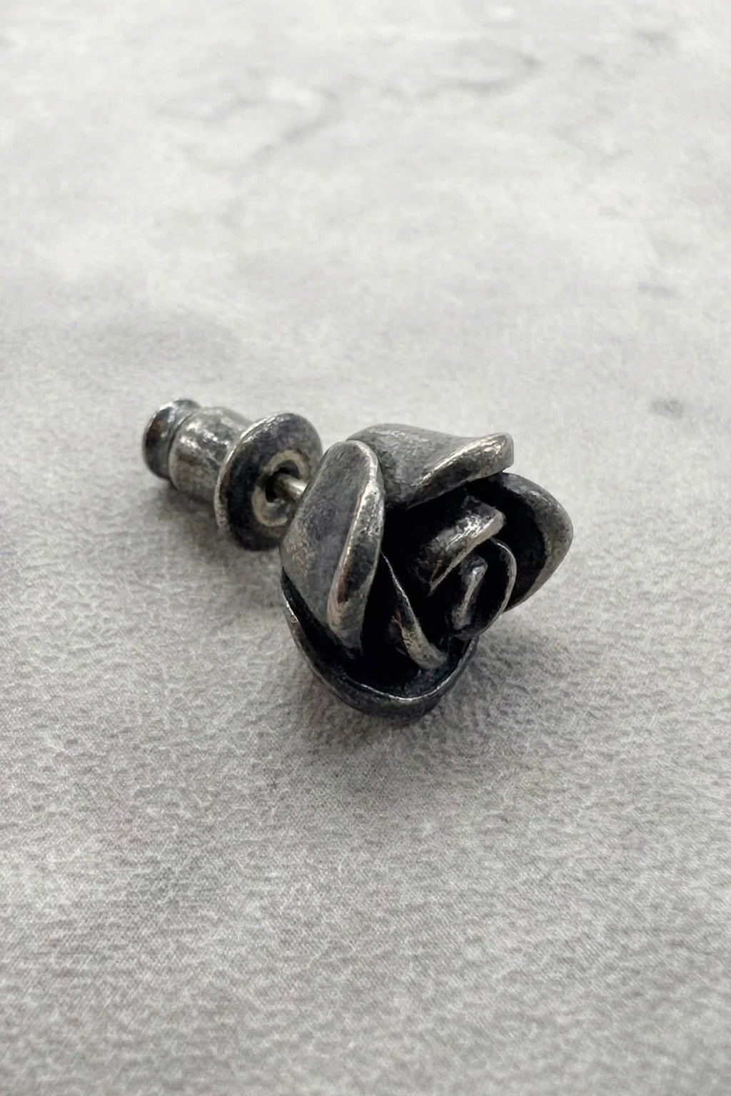 【New Rose】　ROSE PIERCED EARRING