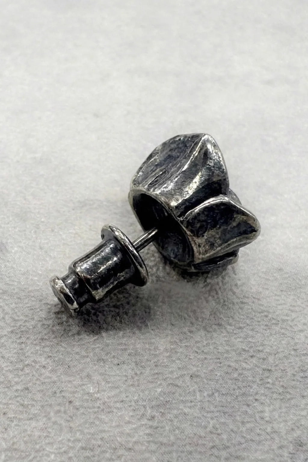 【New Rose】　ROSE PIERCED EARRING
