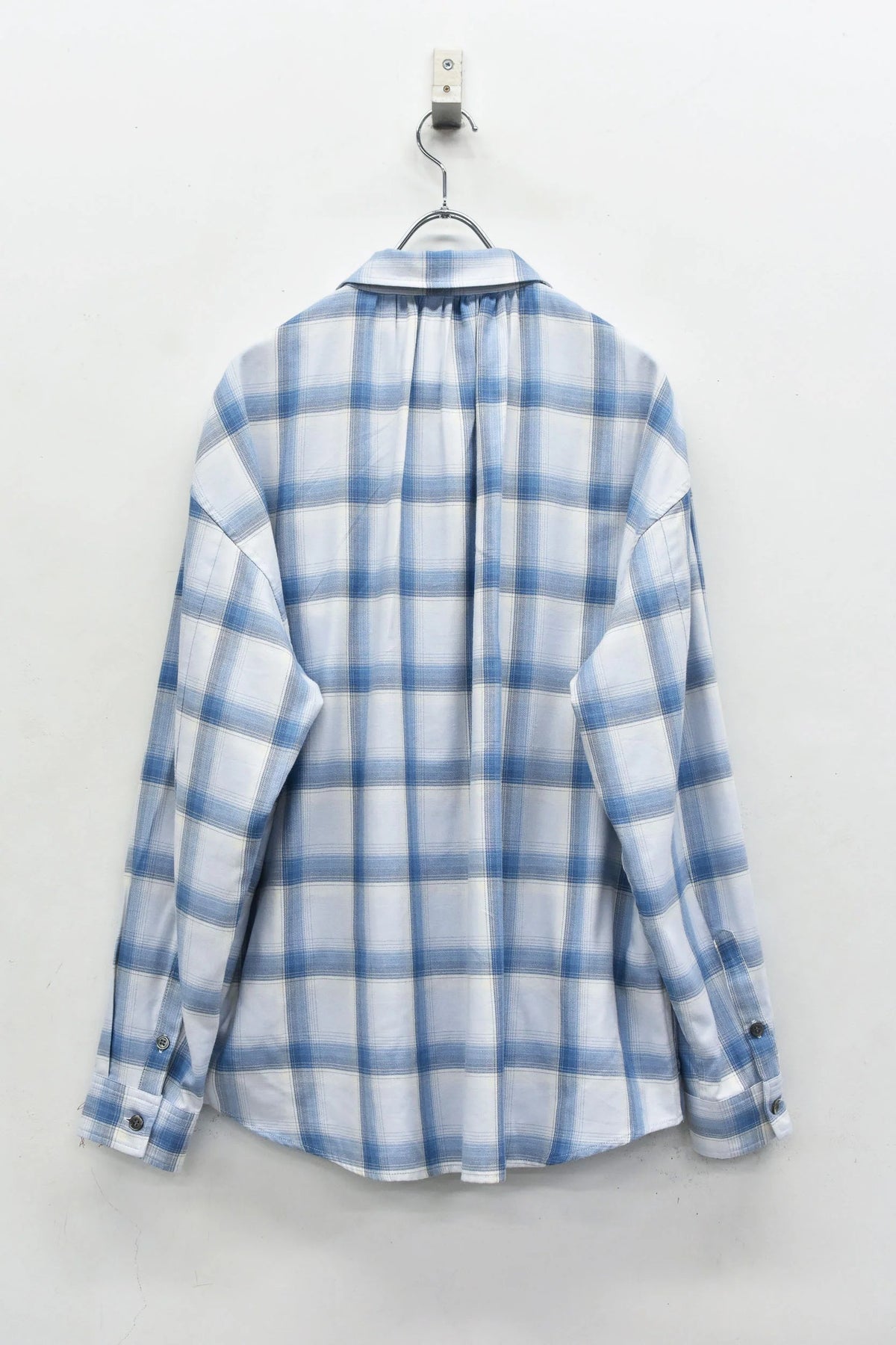 【New Rose】　Embroidery Wrinklework Long-sleeve Shirt
