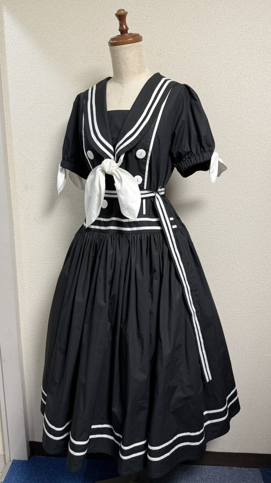 【Physical Drop】フィジカルドロップ　ノスタルジックセーラーワンピース【レギュラーサイズ・黒・ノーマル丈】