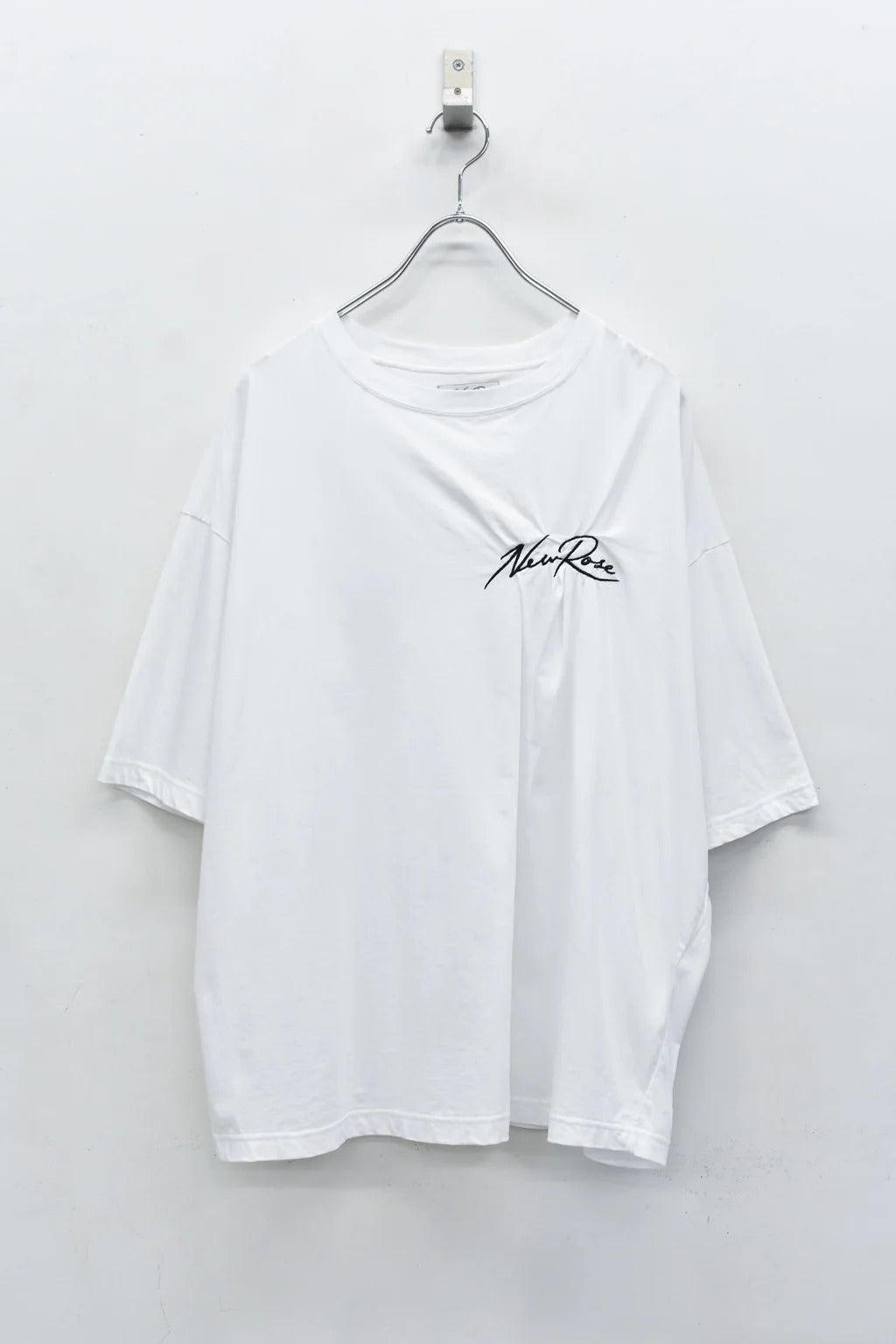 【New Rose】　Embroidery Wrinklework T-shirt