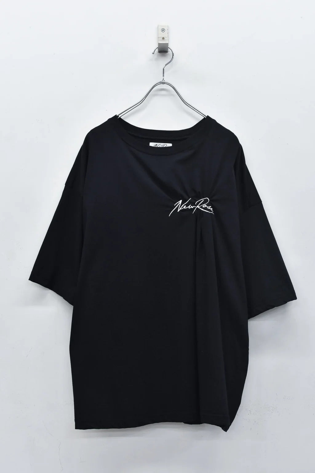 【New Rose】　Embroidery Wrinklework T-shirt