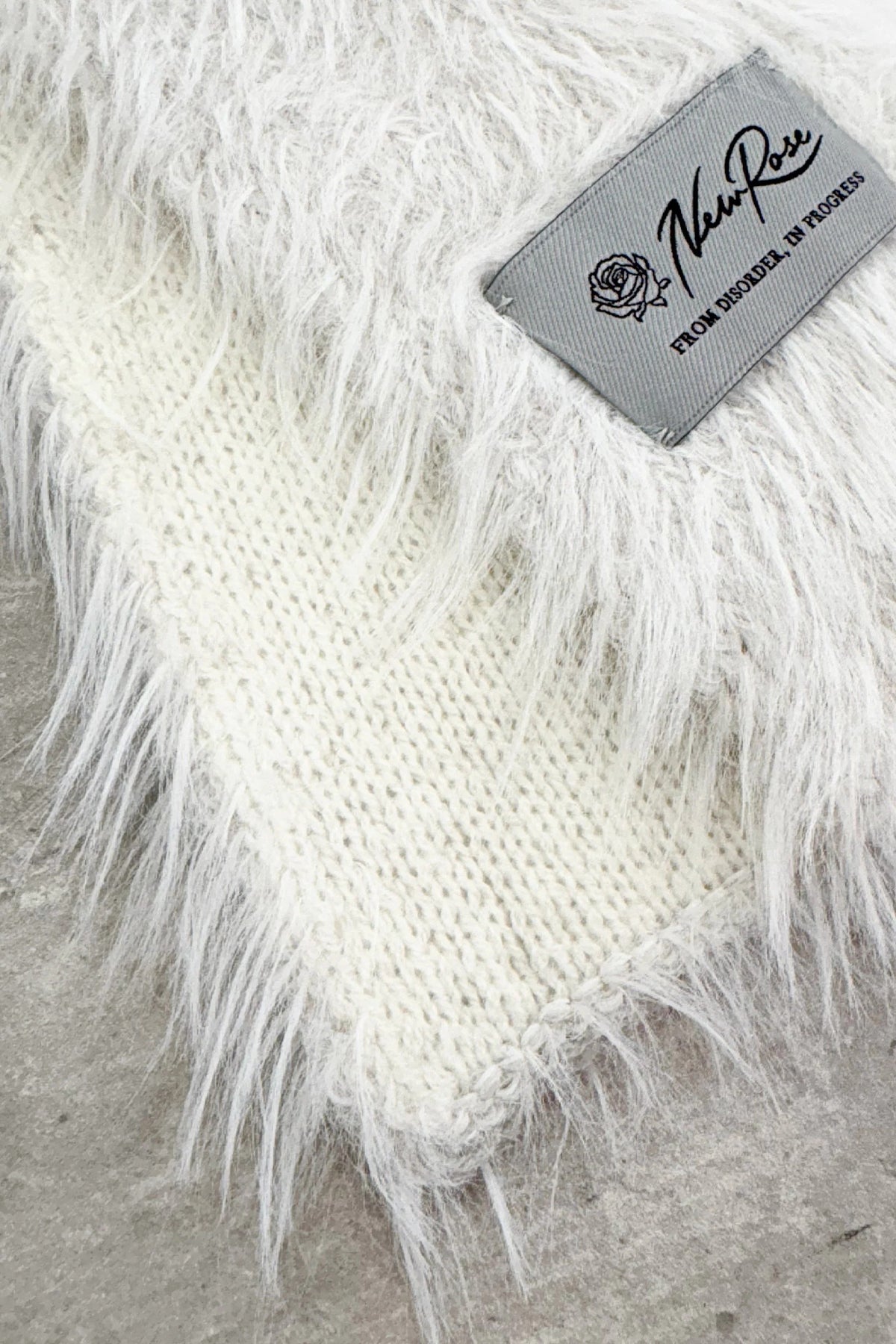 【New Rose】　SHAGGY KNIT NARROW SCARF