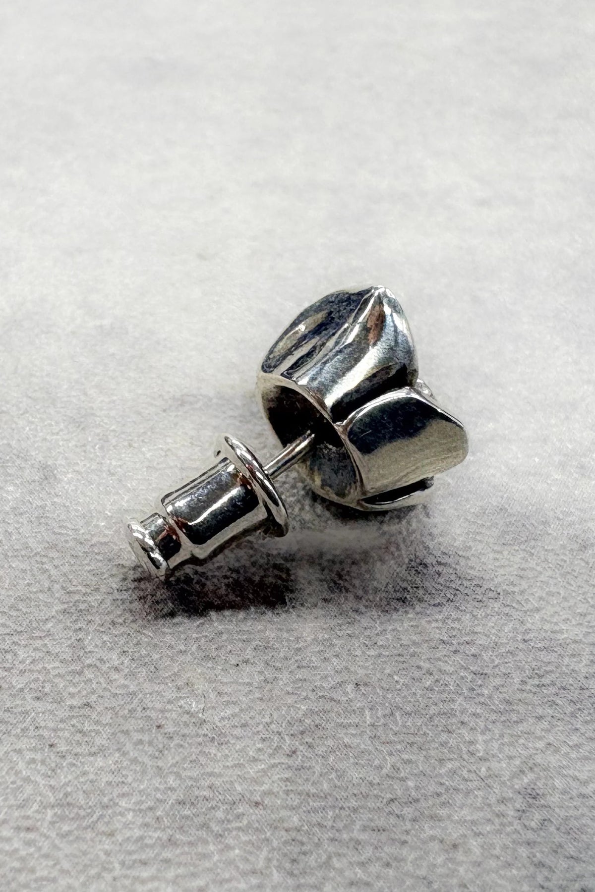 【New Rose】　ROSE PIERCED EARRING