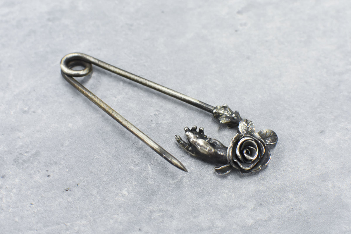 【New Rose】　ROSE Pin