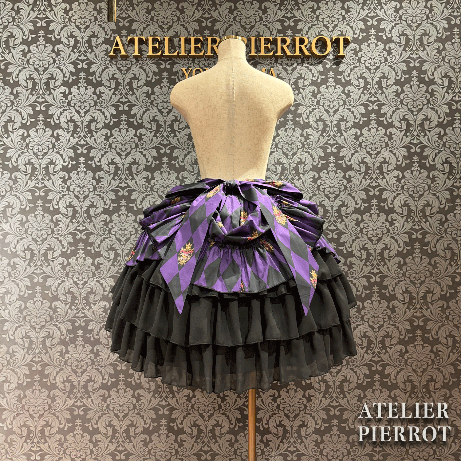 【ATELIER PIERROT】　"Diamond Circus"Skirt    白×白/ワイン/パープル/グリーン/黒×白