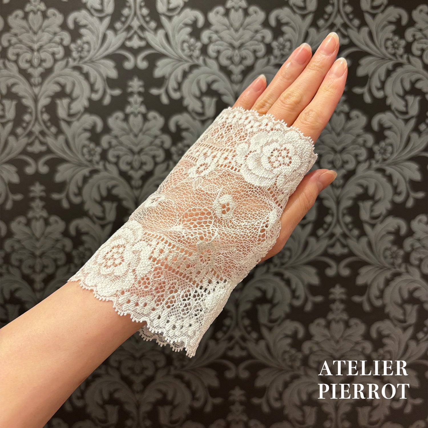 【ATELIER PIERROT】 Misty acorde guantes cortos blancos
