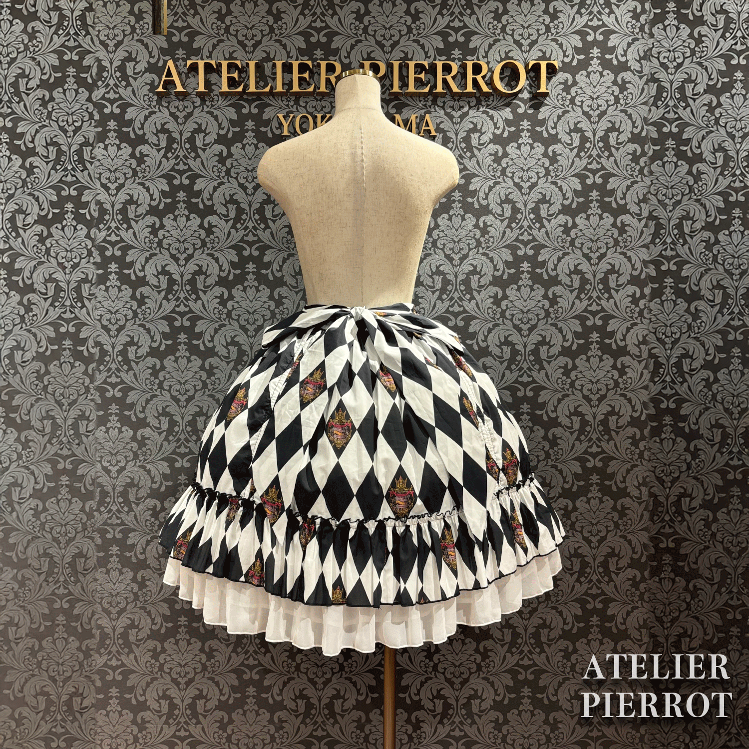 【ATELIER PIERROT】　"Diamond Circus"Skirt    白×白/ワイン/パープル/グリーン/黒×白