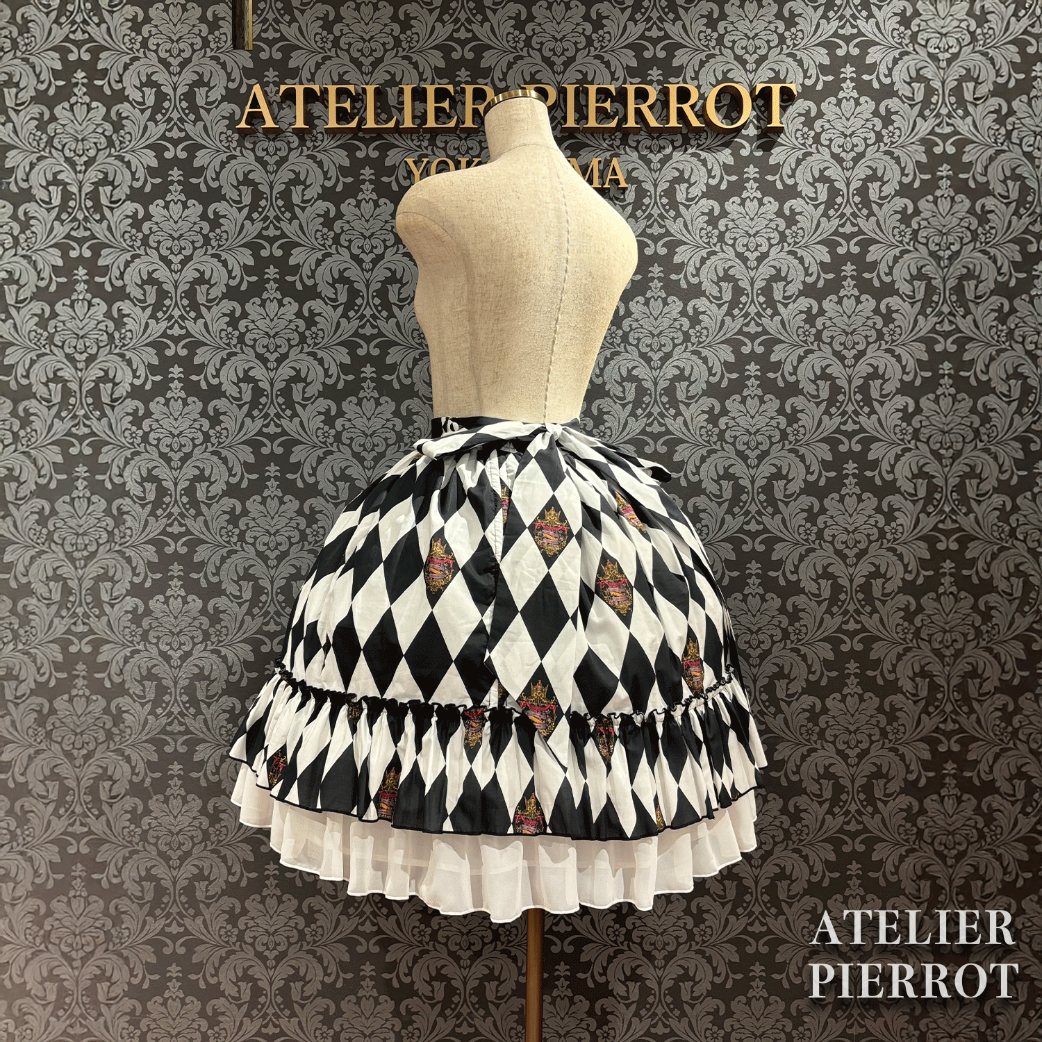 【ATELIER PIERROT】　"Diamond Circus"Skirt    白×白/ワイン/パープル/グリーン/黒×白