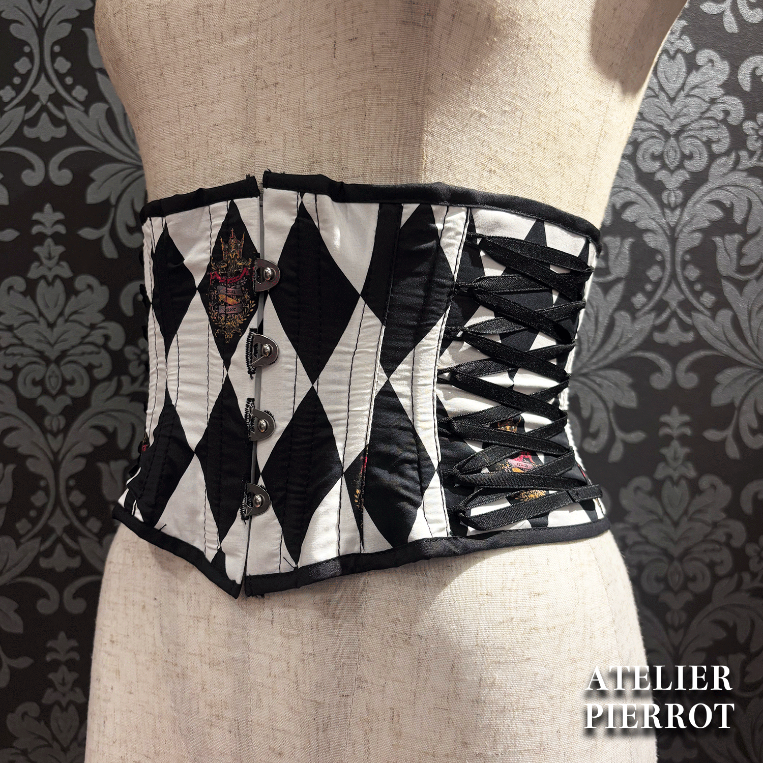 【ATELIER PIERROT】　"Diamond Circus" Corset　白×黒/ワイン/パープル/グリーン